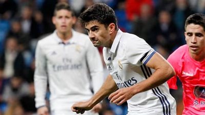 أسرة زيدان تدفع إنزو على الاعتزال بعد مشوار قصير في الملاعب