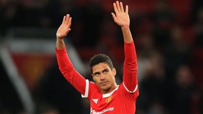 رسميا.. الفرنسي رفاييل فاران يعلن اعتزاله كرة القدم