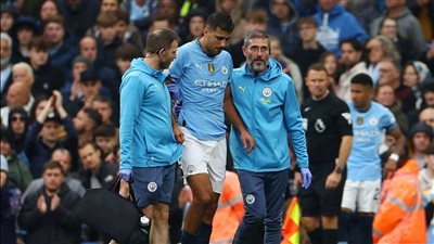 رودري يجري جراحة ناجحة وجوارديولا يعلن انتهاء موسم اللاعب الإسباني 