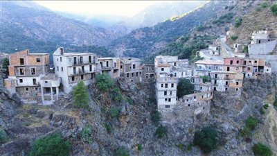 بلدة الأشباح في إيطاليا.. أكثر غرابة وجمالها مخيف وكآبتها مهيبة