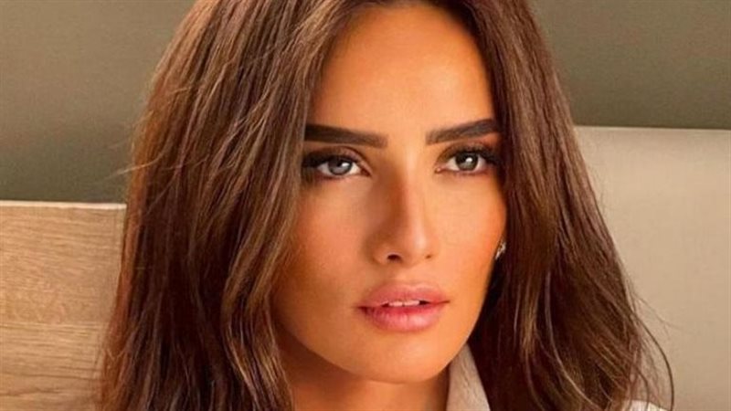 زينة في فيلم بنات