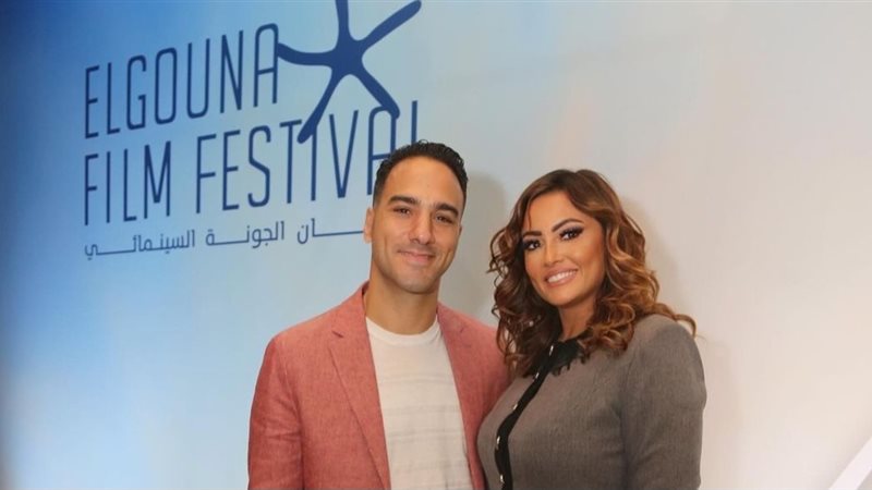 الفنانة بشرى وزوجها