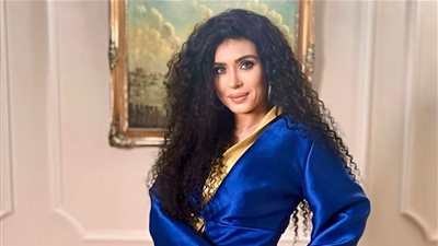 دينا تكشف سرا عن أمها وتحكي تفاصيل أيام الطفولة 