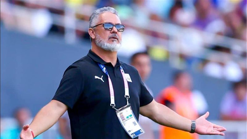 روجيرو ميكالي مدرب