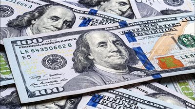الدولار مقابل الجنيه.. كم يبلغ سعر الصرف في البنوك المصرية اليوم الجمعة 
