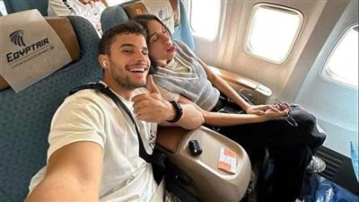 صورة أحمد شيبه في الطائرة .. المطرب يقاضي البلوجر المتسبب في الأزمة