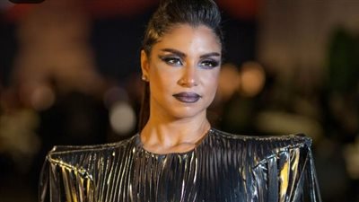 بالسيلفر ومكياج العيون الضخم.. نسمة محجوب تشارك صورها على إنستجرام (صور)