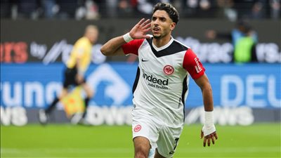 عمر مرموش ضمن قائمة أفضل صانعي الأهداف بالدوريات الخمسة الكبري