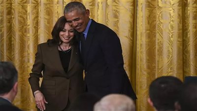 يستهدف السود .. أوباما يطلق حملة في ولاية بنسلفانيا لدعم هاريس | فيديو