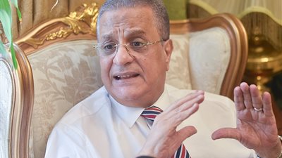 تطبيق المراهنات 1xbet.. خبير أمني يحذر: خطر جديد يهدد الشباب المصري