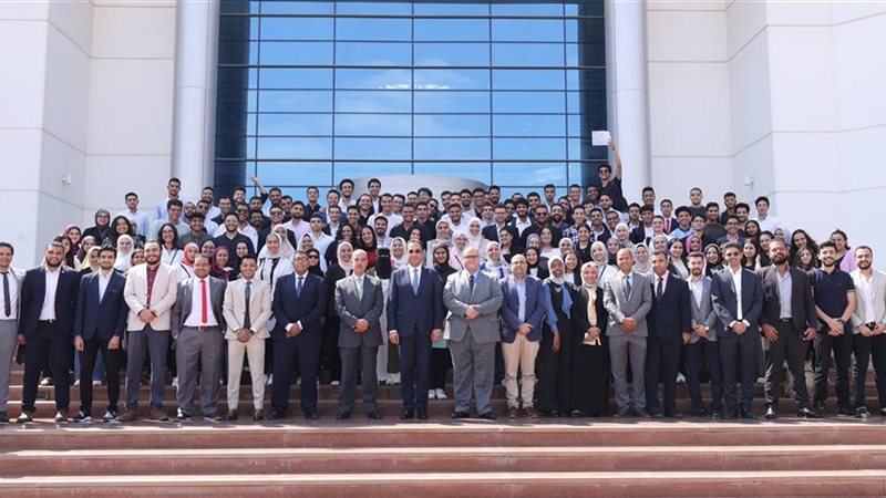 وزارة الاتصالات تختتم