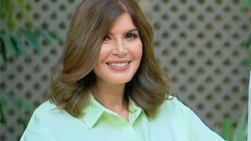 الفنانة ميرفت أمين