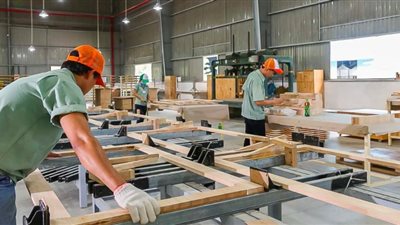 غرفة صناعة الأخشاب: 3.6 مليار جنيه حجم الاستثمارات بمدينة دمياط للأثاث