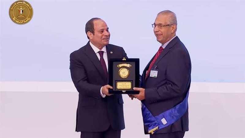 الصحفي عبده مباشر
