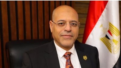 وزير العمل: صرف 200 ألف جنيه تعويضات للمتوفي بحادث عمال الشرقية