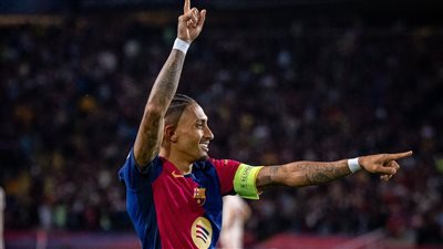 رافينها يقود برشلونة للتقدم على سيلتا فيجو بالشوط الأول من الدوري الإسباني