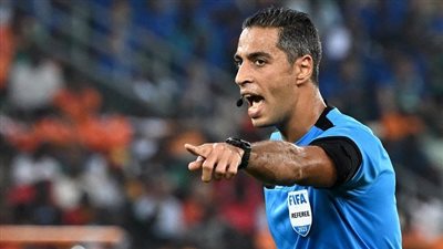 طاقم تحكيم مصري بقيادة أمين عمر يقود نهائي السوبر بين الأهلي والزمالك 