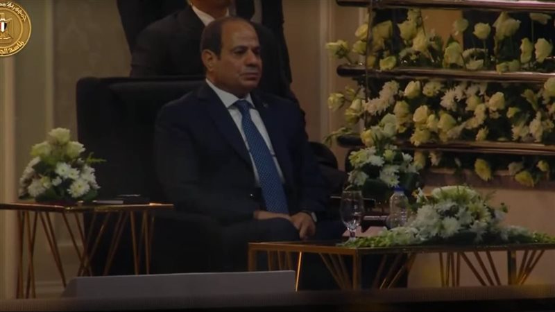 الرئيس السيسي يشهد