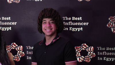 البلوجر عمر شاور لـ