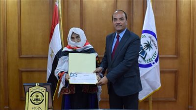 جامعة العريش تطلق اسم الحاجة فرحانة المجاهدة السيناوية على قاعة الاجتماعات الرئيسية 