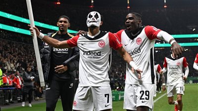 عمر مرموش يثير الرعب في قلوب الألمان ويخطف أنظار أوروبا بأهدافه الحاسمة