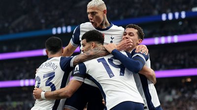 مجرد الإسم.. توتنهام يعلن عن شعاره الجديد 