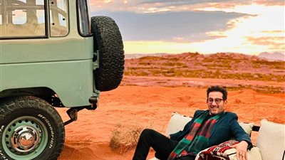 أحمد حلمي يشكر تركي آل شيخ على كرم الضيافة والجمهور يهاجمه 