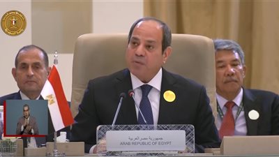 الرئيس السيسي: مصر ملتزمة بشكل كامل بتقديم العون للأشقاء فى لبنان