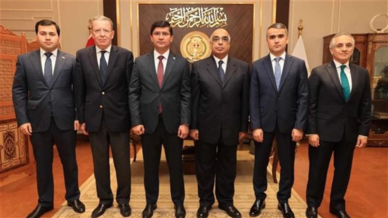 وزير العدل يبحث مع