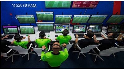 لا تحزن يا برشلونة.. فيفا يدرس نظام جديد بدلًا من تقنية الفيديو