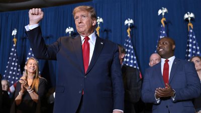 مجموعة جولدمان ساكس تحذر من تراجع قيمة اليوان الصيني بعد عودة ترامب