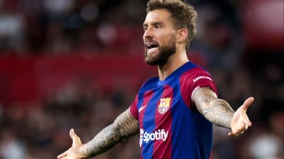 بسبب مستواه الكبير.. برشلونة يفكر في تجديد عقد إينييجو مارتينز