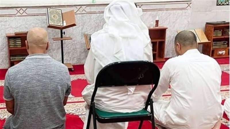ما حكم الصلاة على