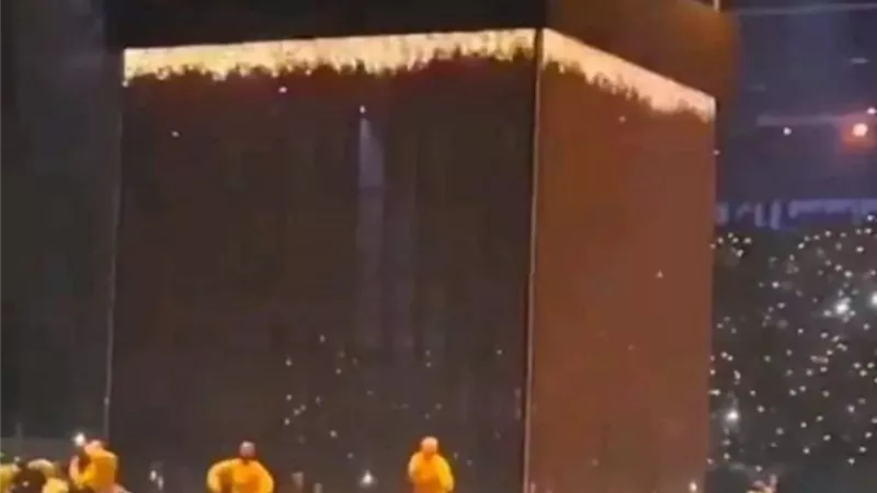 مجسم الكعبة في مهرجان