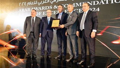 وزير التموين يحصد جائزة التميز والانجاز المصرفي العربي للعام 2024