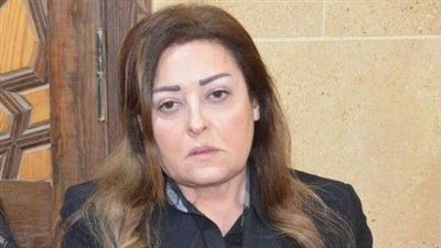 الموت يفجع الفنانة نهال عنبر .. تفاصيل