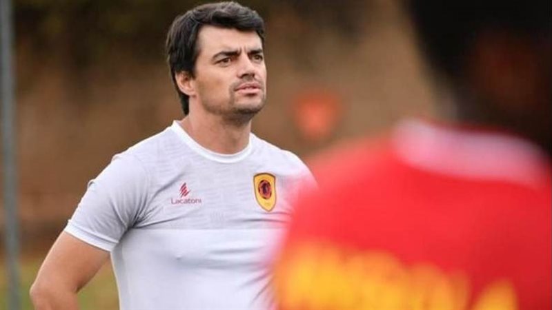 بيدرو جونزالفيس مدرب