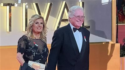 في حفل ختام مهرجان القاهرة السينمائي حسين فهمي: 