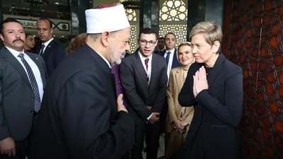 تفاصيل زيارة زوجة رئيس كولومبيا في مصر