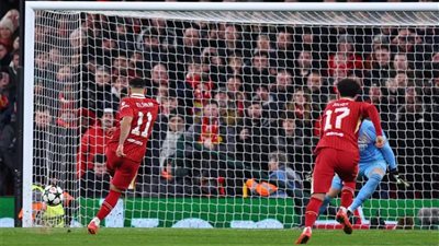 سلوت يعلق على مباراة مانشستر سيتي وإهدار صلاح ركلة جزاء ريال مدريد