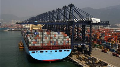 الحكومة المصرية تخطط لطرح شركات كبرى في البورصة.. أبرزها بورسعيد للحاويات