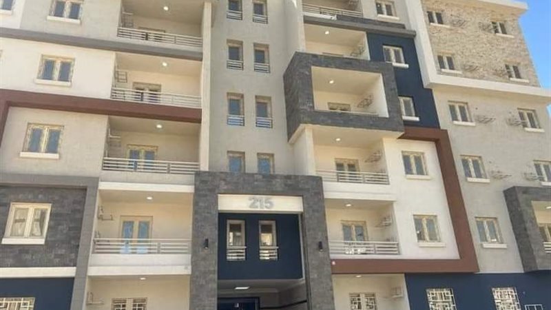 شقق الإسكان المتوسط