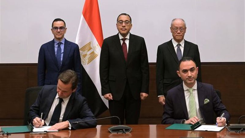 نيسان مصر توقع عقد