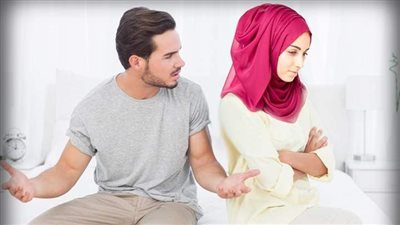 حكم الرجل الذي يفضل أهله على زوجته.. رد حاسم من أمين الفتوى