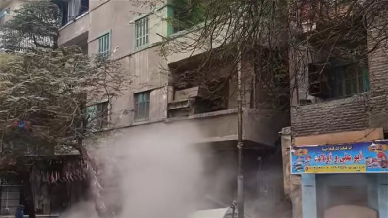 فيديو انهيار عقار