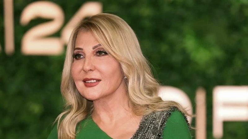 فستان نادية الجندي