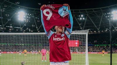 بعد التألق أمام ووالفرهامبتون.. لاعبو ويستهام يرسلون دعمهم لمايكل أنطونيو