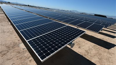 محطة أبيدوس الشمسية تضئ مصر من أسوان بقدرة 560 ميجا وات