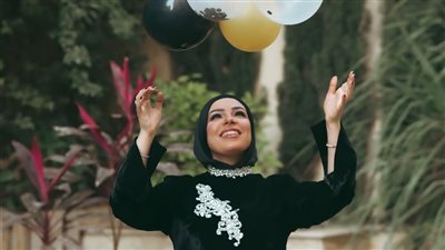 بفستان من تصميمها .. شقيقة محمد صلاح تحتفل بعيد ميلادها (صور)