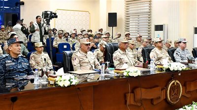 وزير الدفاع يشهد المرحلة الرئيسية لمشروع مراكز القيادة التعبوي بالمنطقة الجنوبية العسكرية